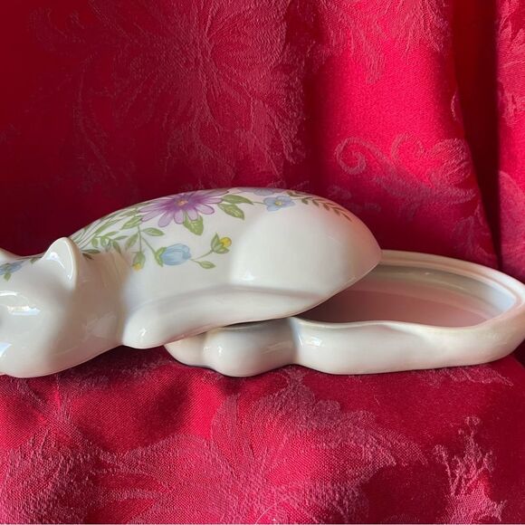 Classic Elizabeth Arden Porcelain Cat Powder Box WITH Scoop - Picture 3 of 10